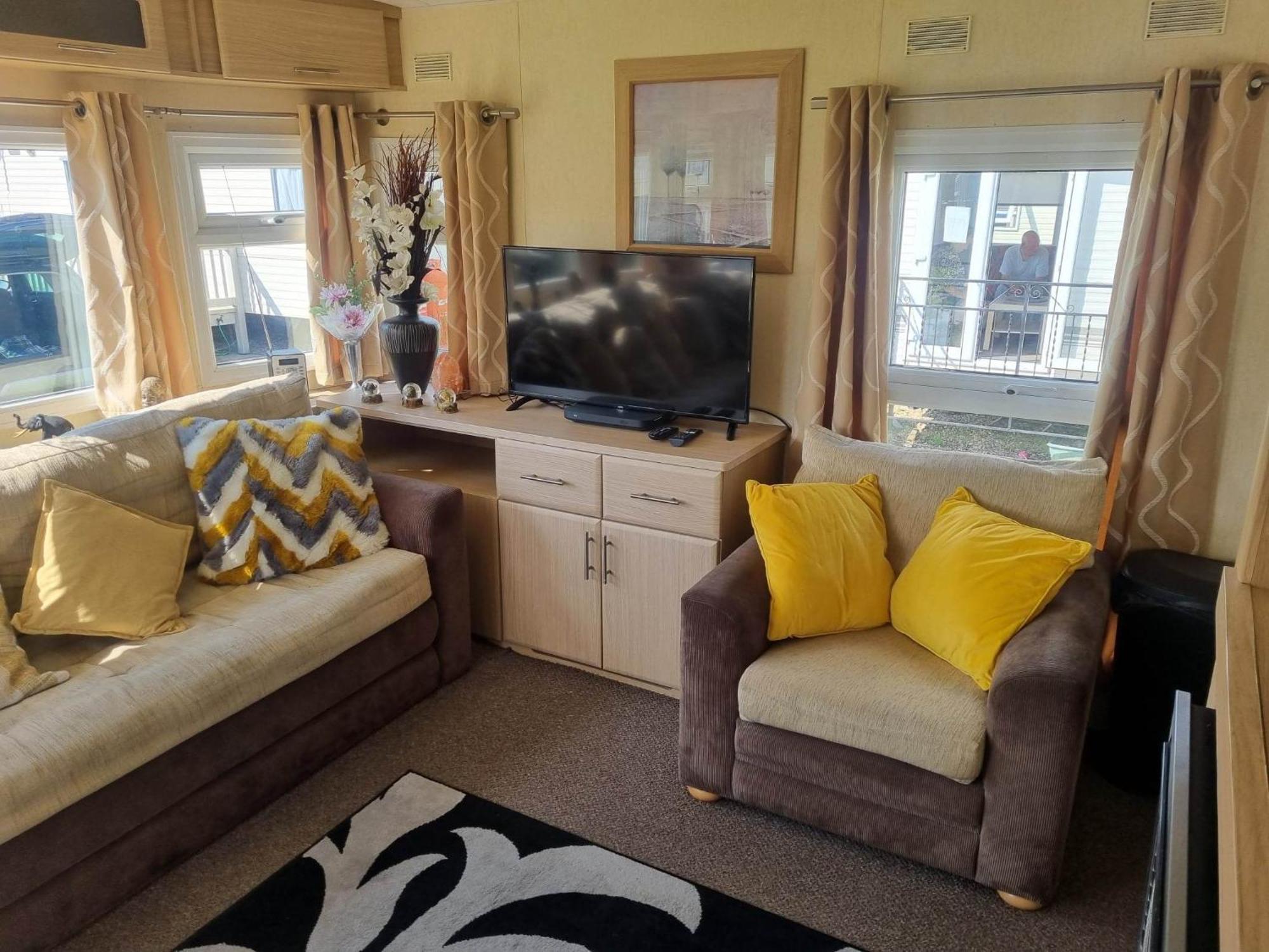 S265 3 Bed Caravan Golden Palm . * Chapel Saint Leonards