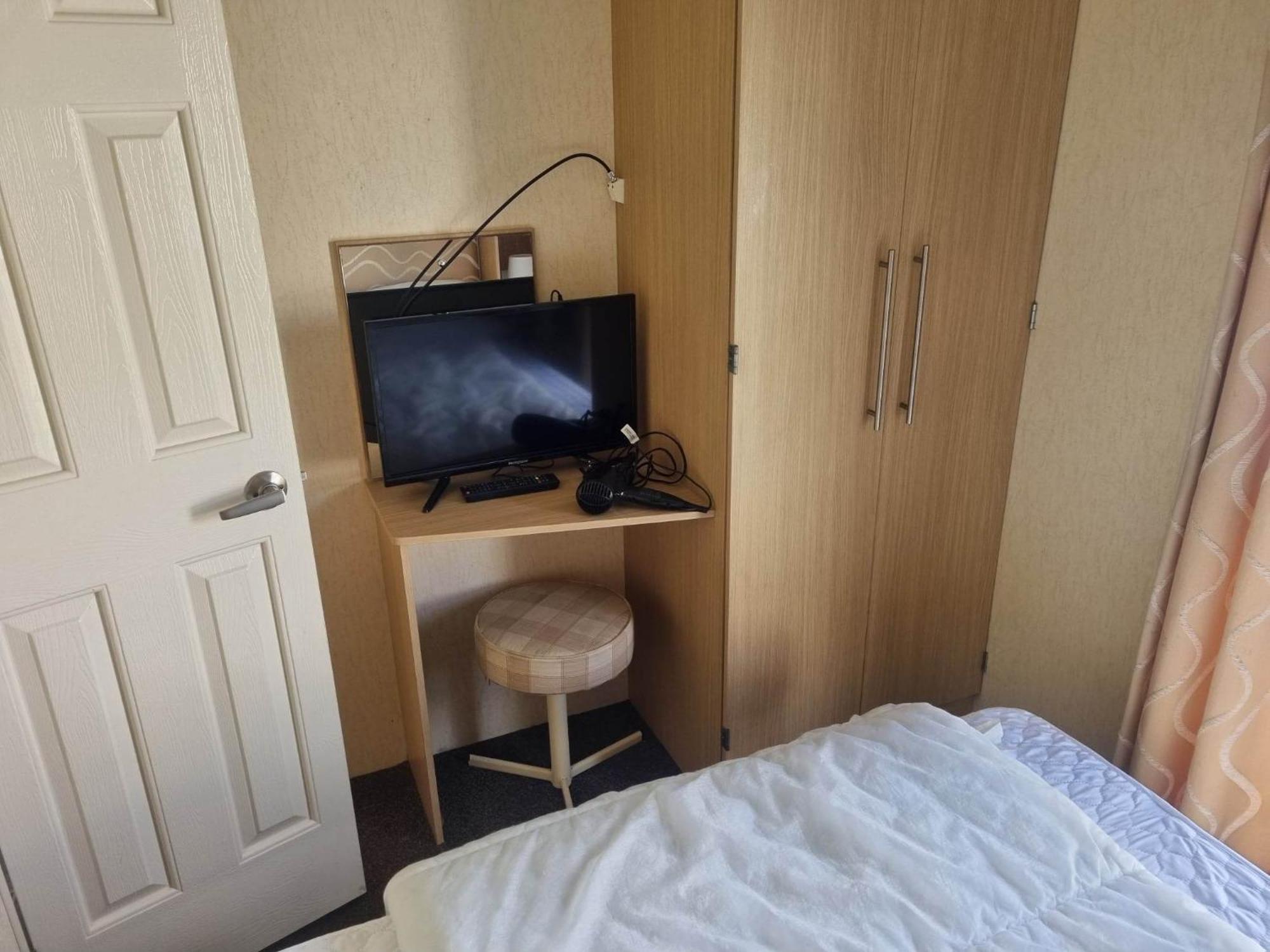 S265 3 Bed Caravan Golden Palm . Campsite Chapel Saint Leonards