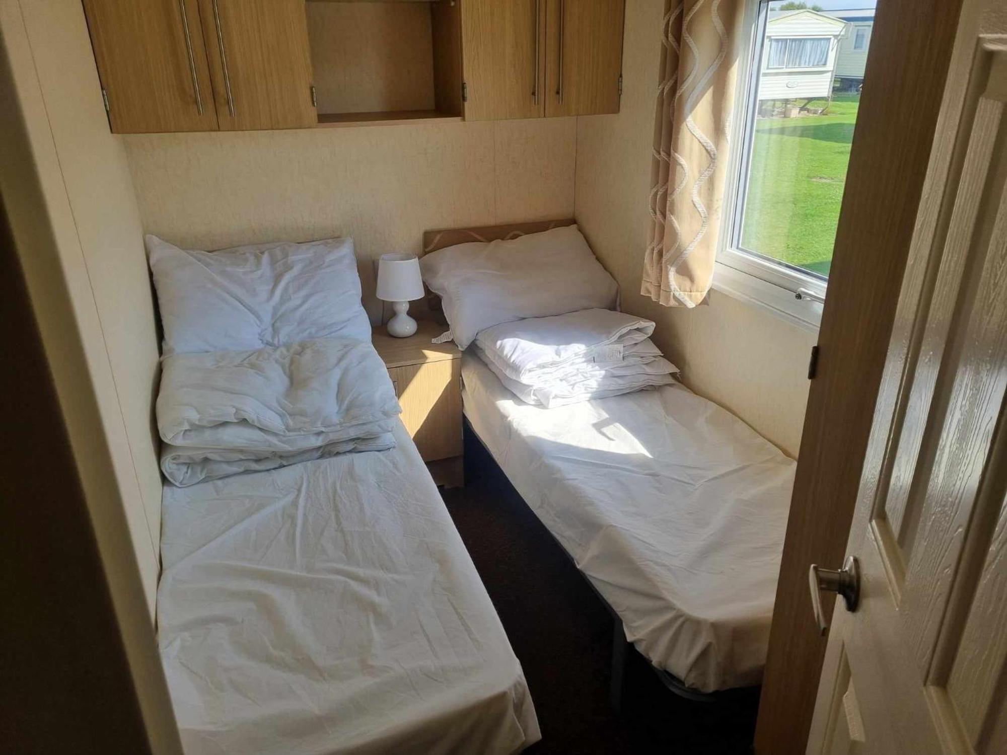 S265 3 Bed Caravan Golden Palm . Campsite